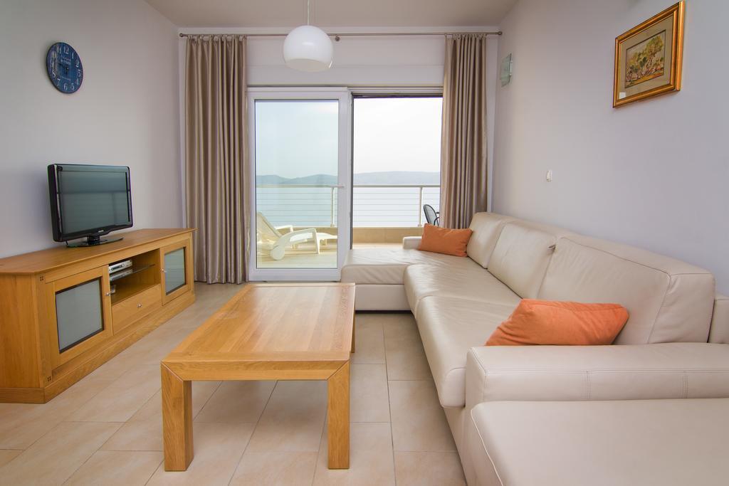 Apartments Vela Sollis Marusici  ภายนอก รูปภาพ