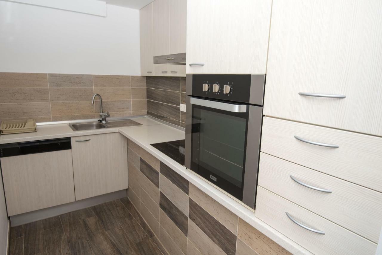 Apartments Vela Sollis Marusici  ภายนอก รูปภาพ